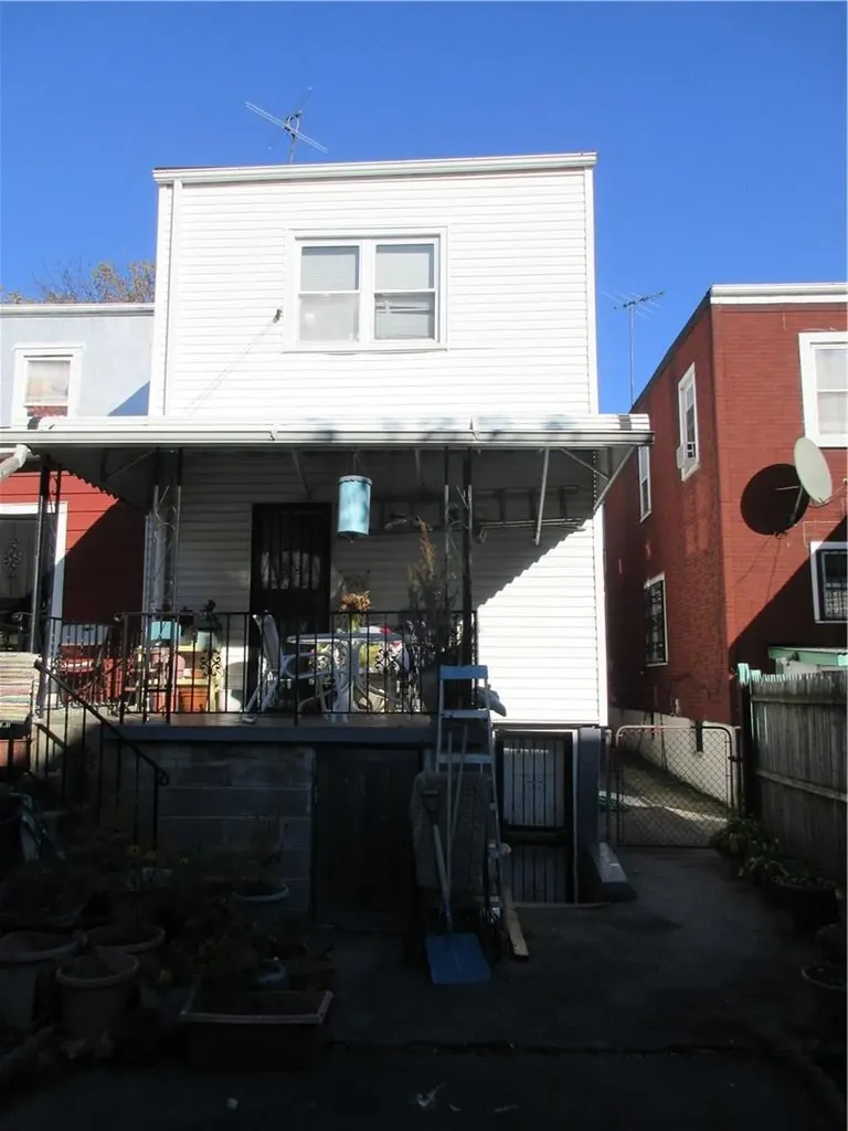 4351 De Reimer Avenue Bronx NY 10466