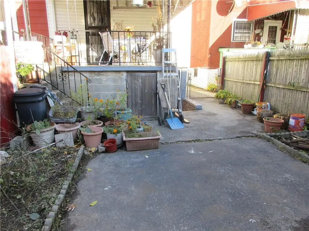 4351 De Reimer Avenue Bronx NY 10466
