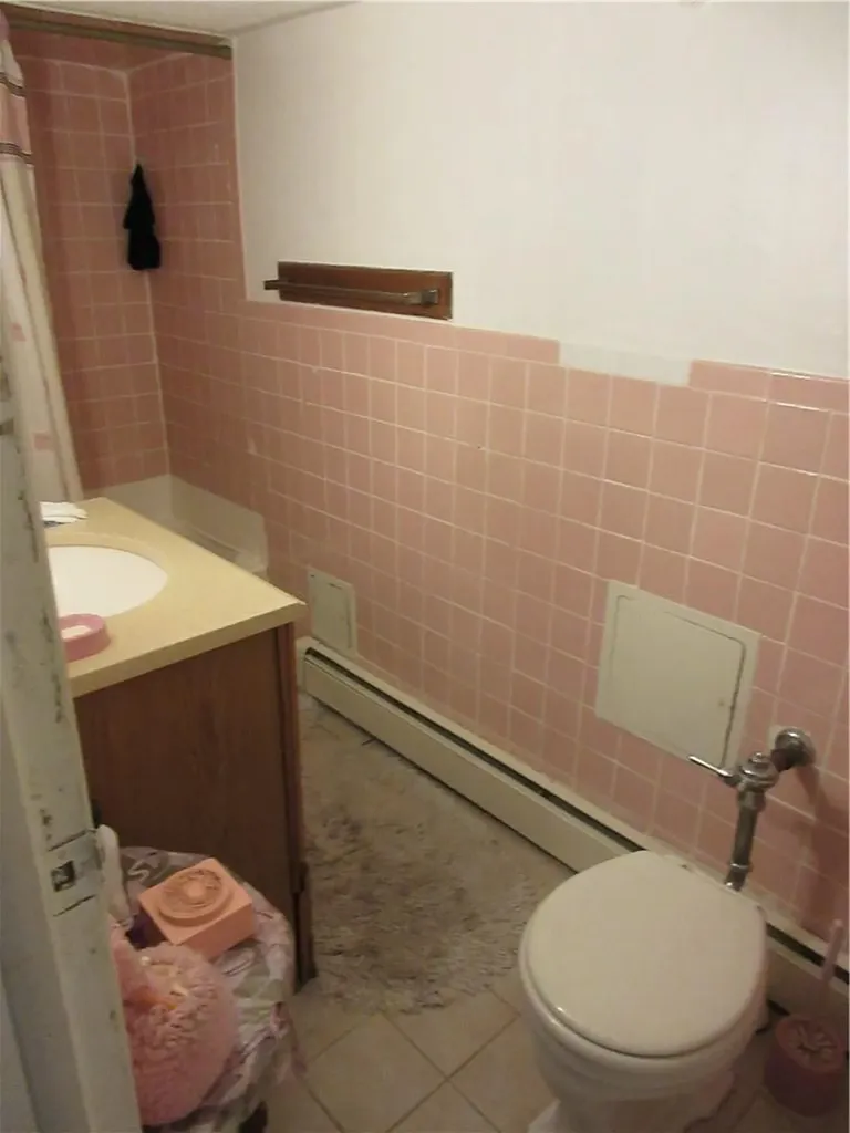 4351 De Reimer Avenue Bronx NY 10466