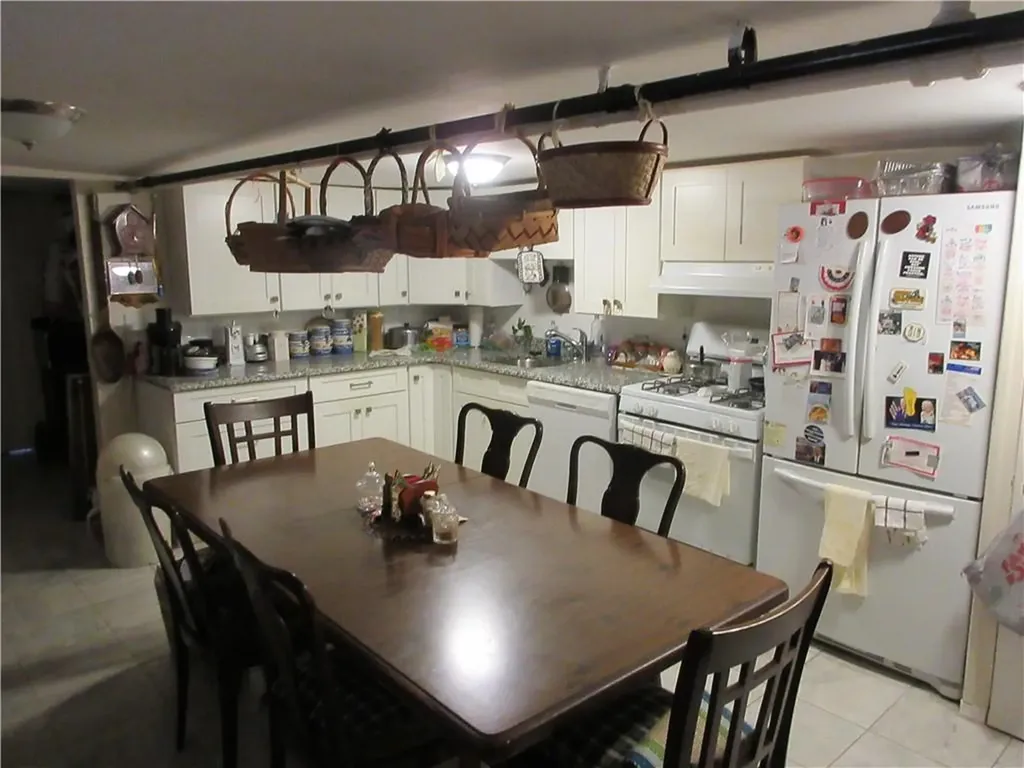 4351 De Reimer Avenue Bronx NY 10466