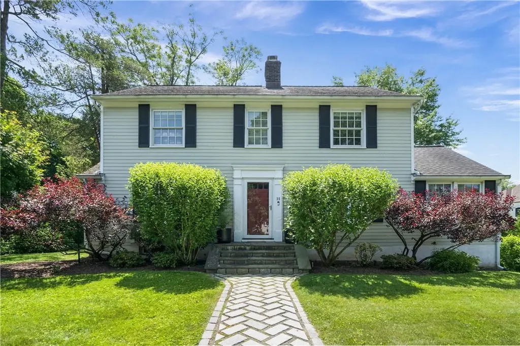 35 Earlwoode Drive White Plains NY 10606