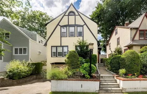 212 Hillcrest Road Mount Vernon NY 10552