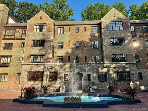 915 Wynnewood Road Pelham NY 10803