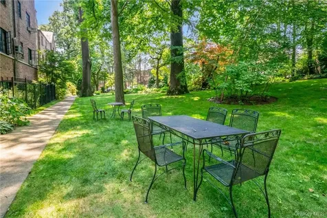 915 Wynnewood Road Pelham NY 10803