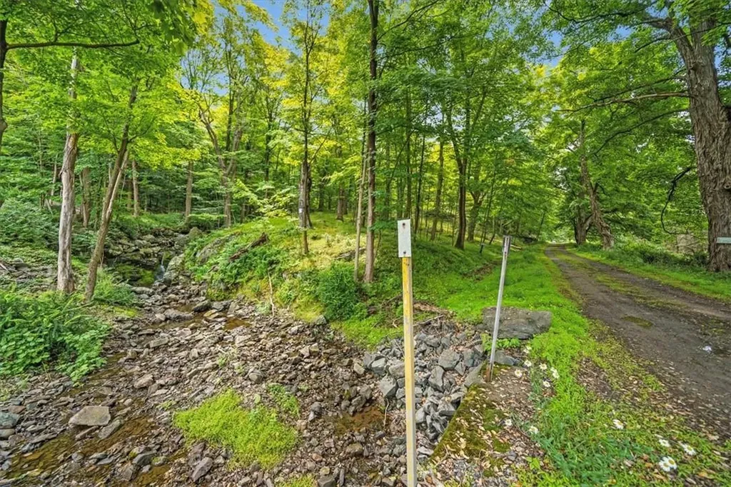 297 Estrada Road Central Valley NY 10917