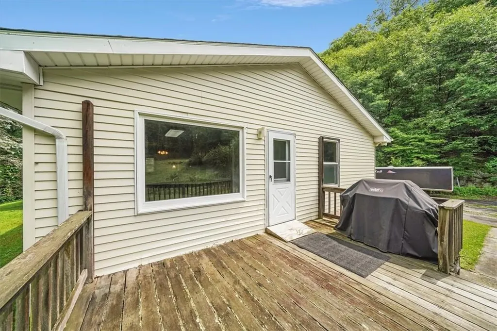 297 Estrada Road Central Valley NY 10917