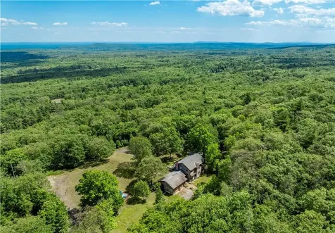 231 Manorville Road Saugerties NY 12477