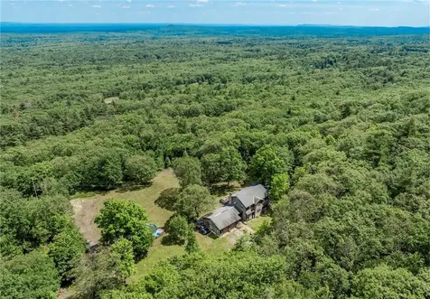 231 Manorville Road Saugerties NY 12477