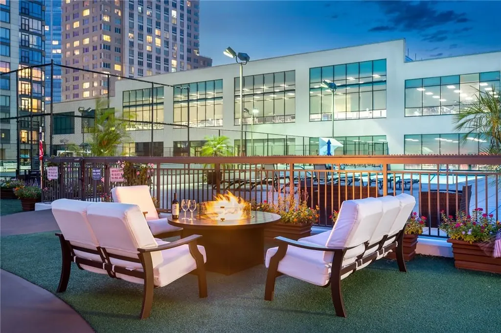10 City Place White Plains NY 10601