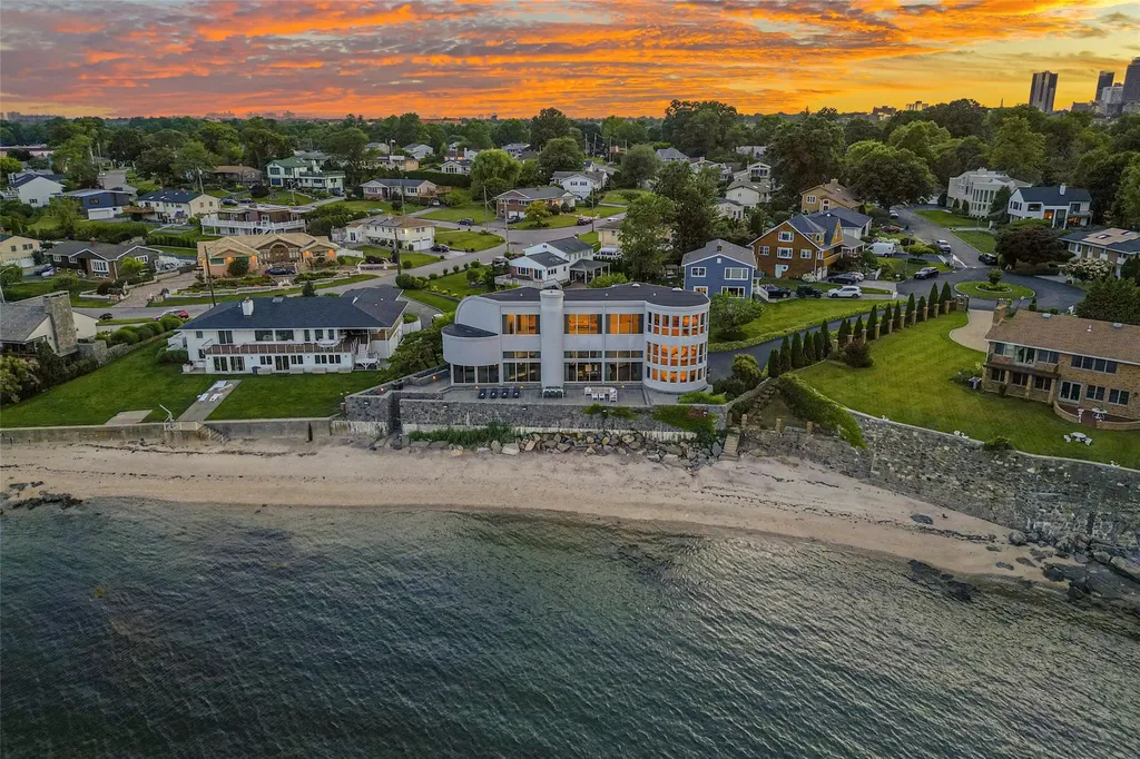 30 Beachfront Lane New Rochelle NY 10805
