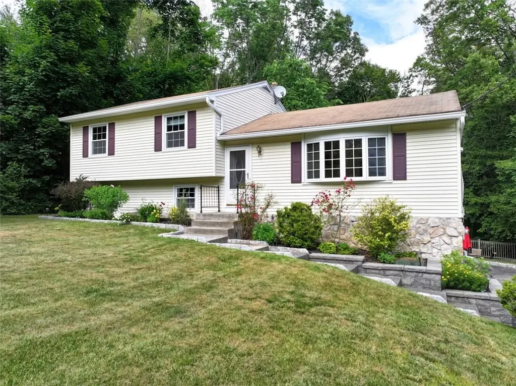 95 Mandalay Drive Poughkeepsie NY 12603