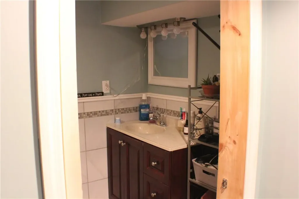 7 Bayberry Lane Poughkeepsie NY 12603
