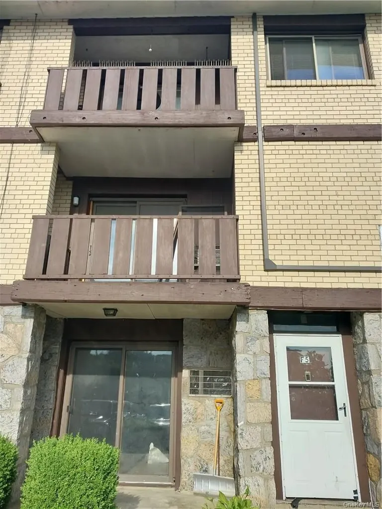 250 N Main Street Spring Valley NY 10977