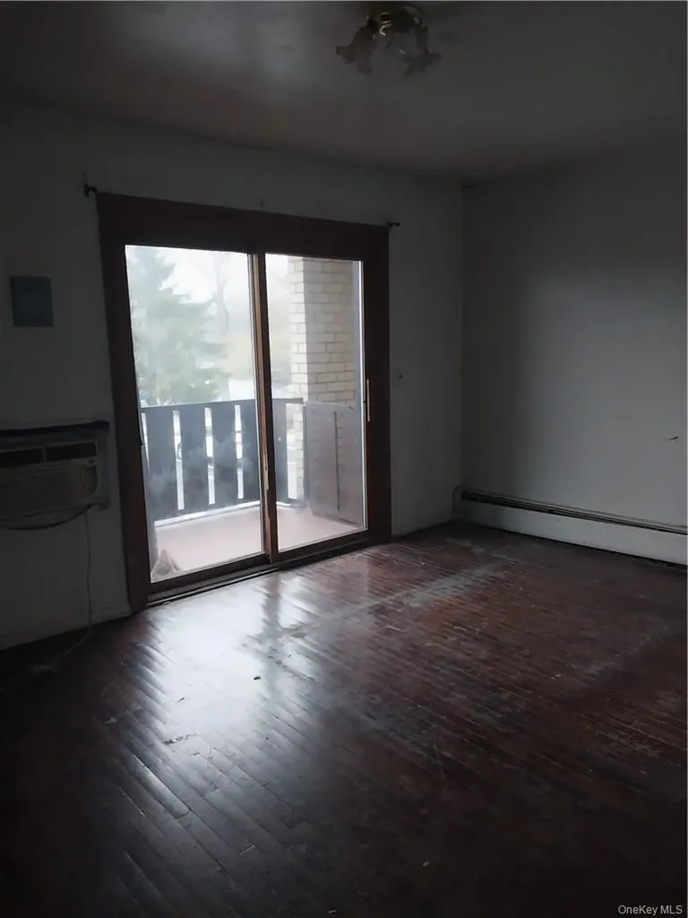 250 N Main Street Spring Valley NY 10977