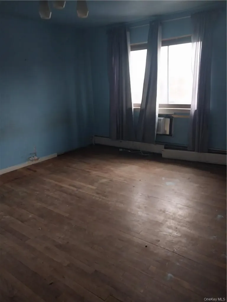 250 N Main Street Spring Valley NY 10977