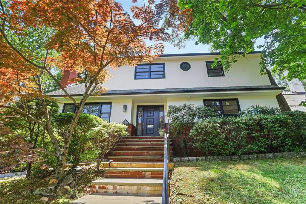 82 Harmon Avenue Pelham NY 10803