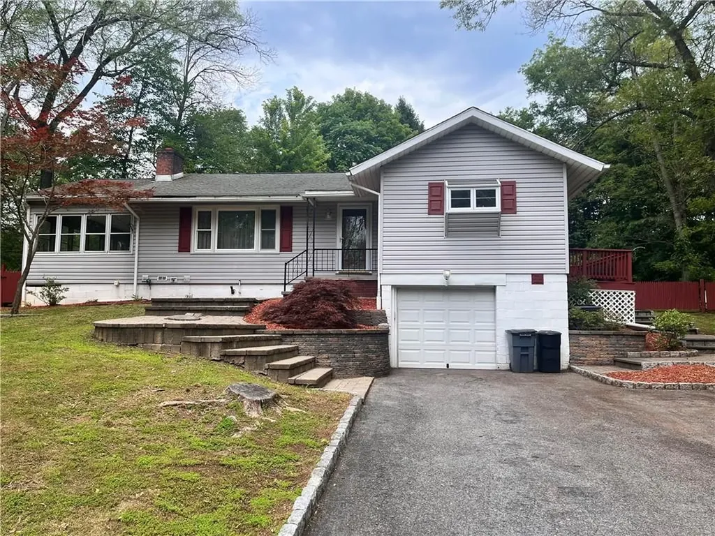 26 Scofield Heights Poughkeepsie NY 12603