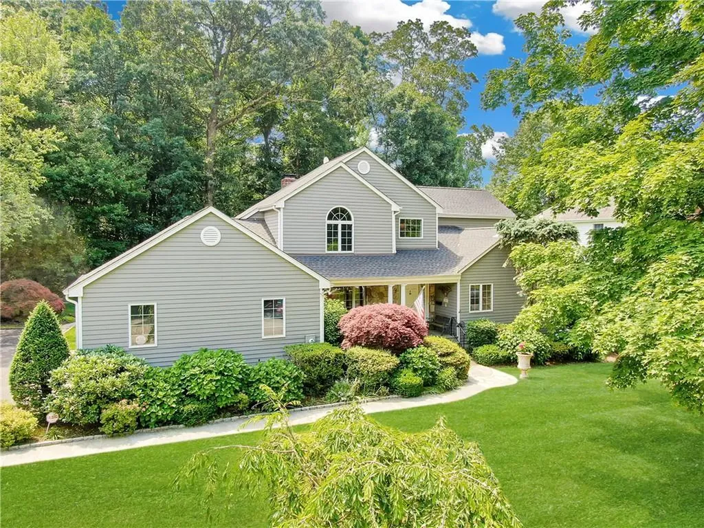 154 Barton Road White Plains NY 10605