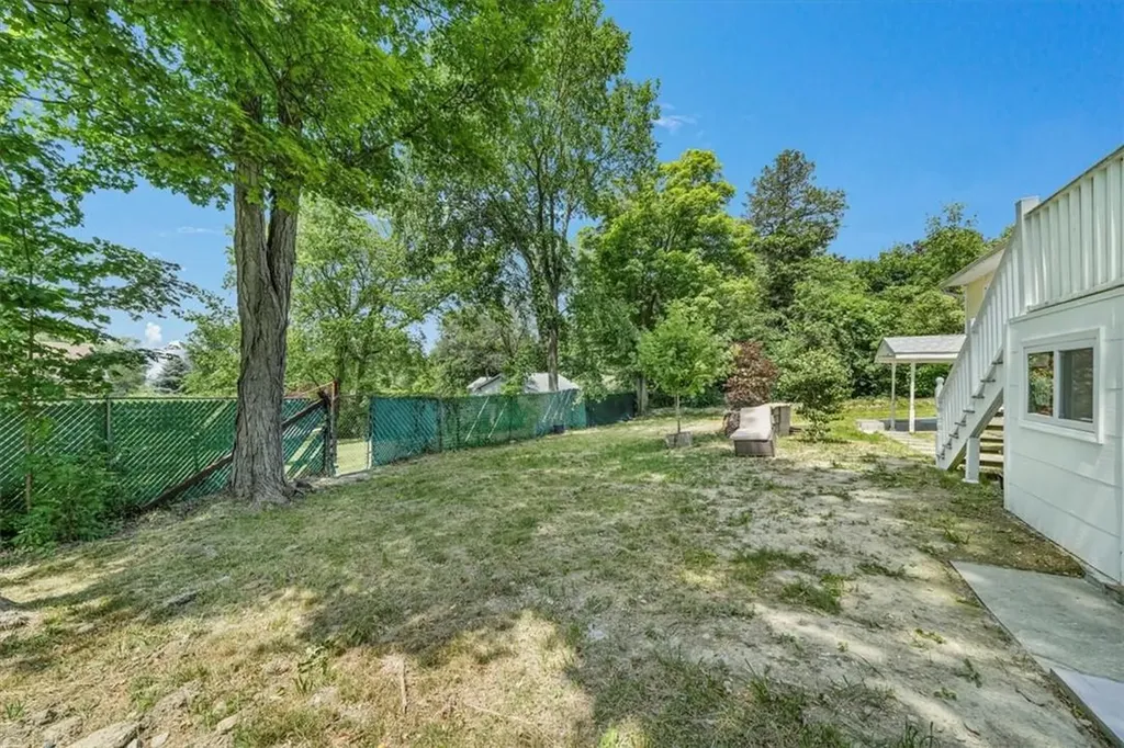 27 Woodycrest Trail Monroe NY 10950