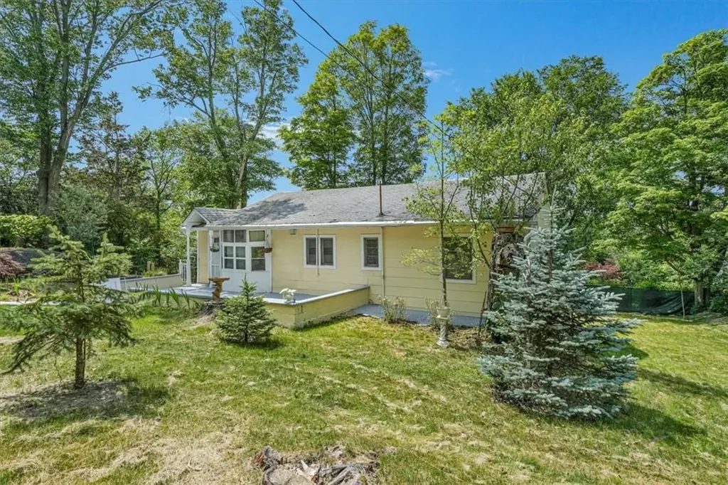 27 Woodycrest Trail Monroe NY 10950