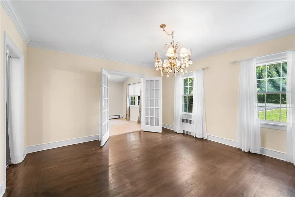 21 Cambridge Road Scarsdale NY 10583