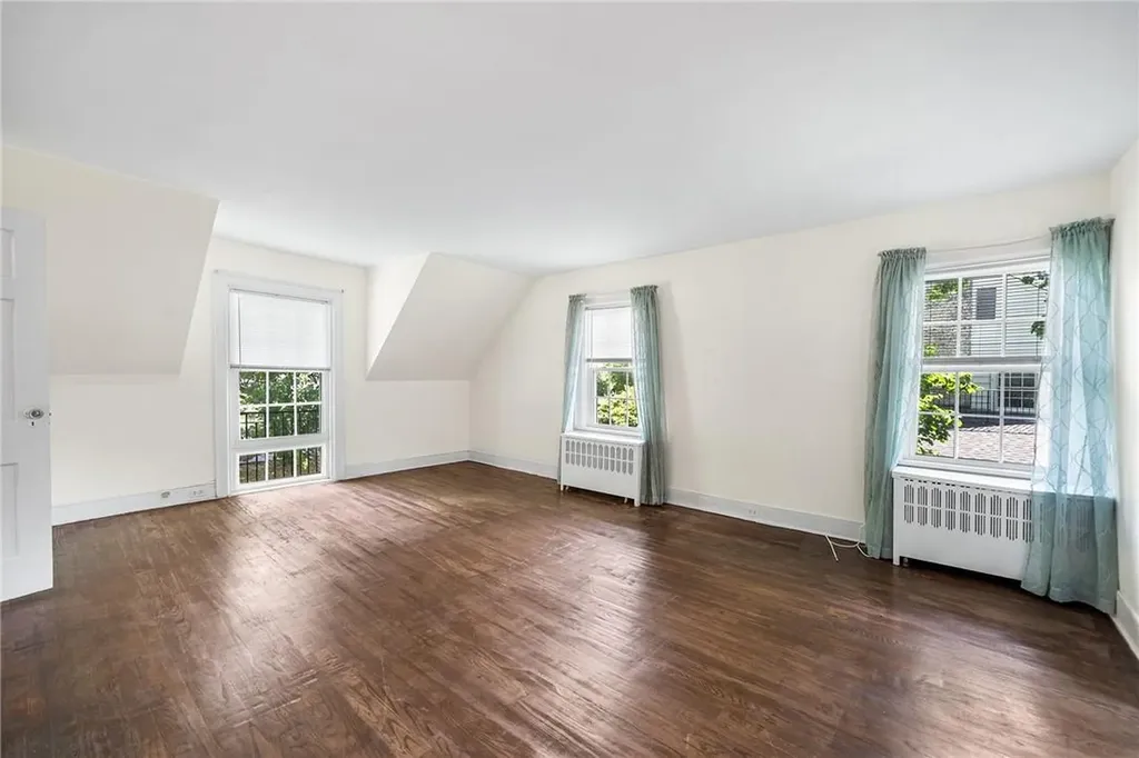 21 Cambridge Road Scarsdale NY 10583