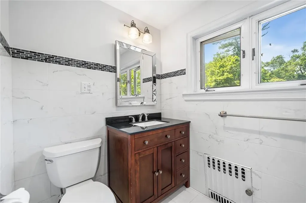 21 Cambridge Road Scarsdale NY 10583