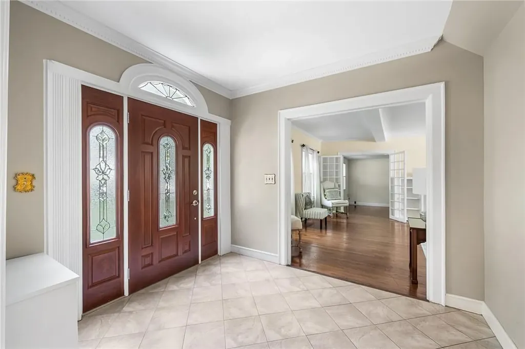 21 Cambridge Road Scarsdale NY 10583