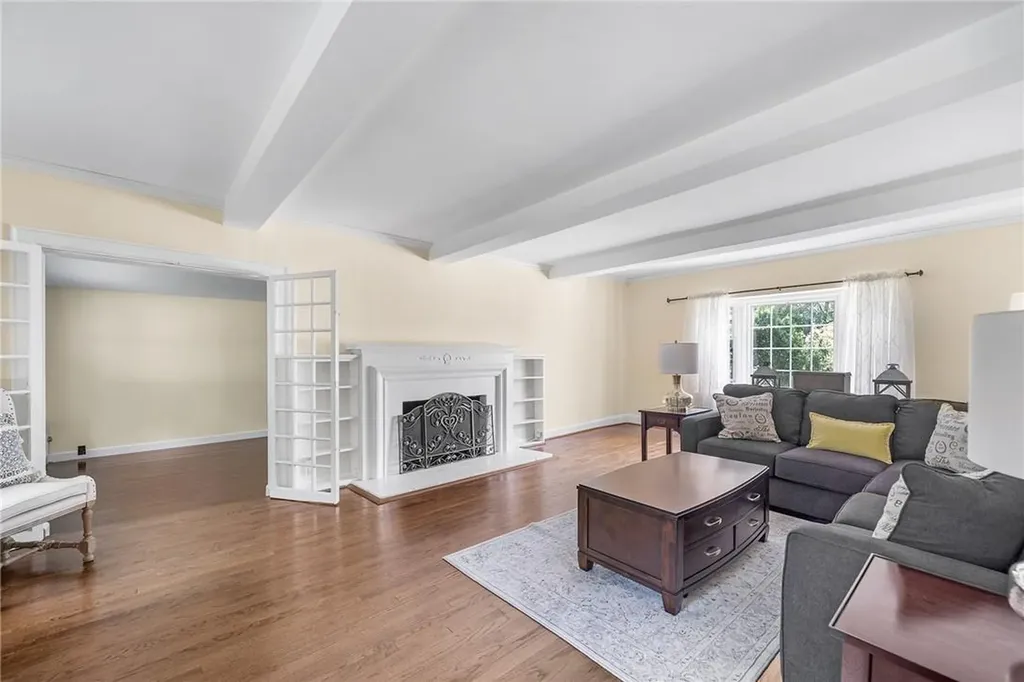 21 Cambridge Road Scarsdale NY 10583