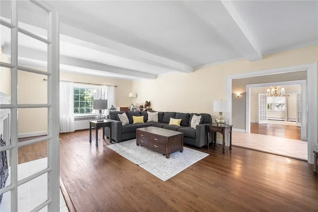 21 Cambridge Road Scarsdale NY 10583