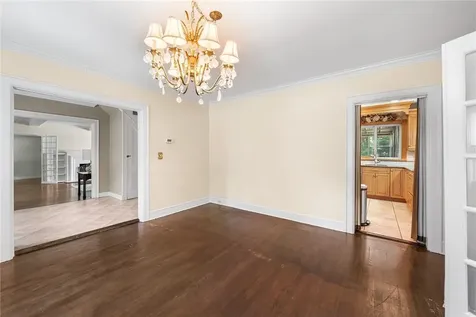 21 Cambridge Road Scarsdale NY 10583