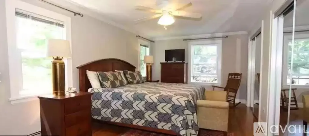 8 Harrington Place Mamaroneck NY 10543