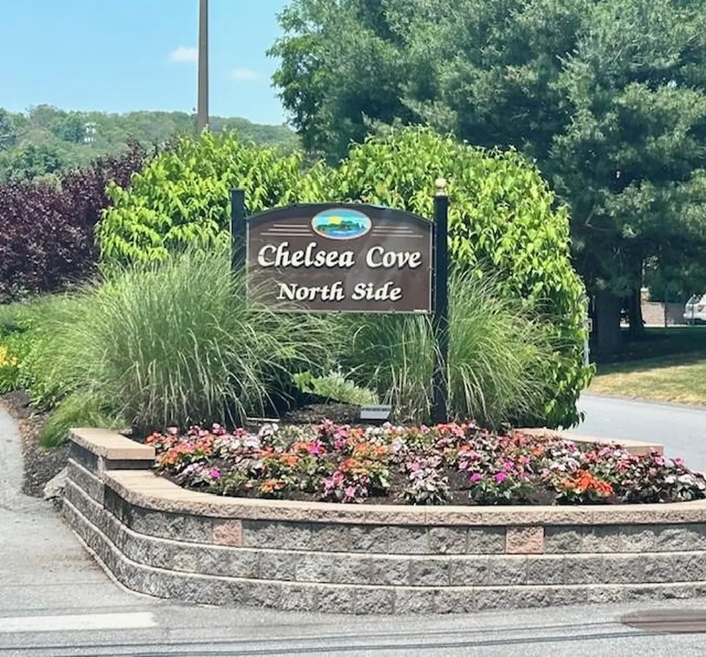 6104 Chelsea Cove N Hopewell Junction NY 12533