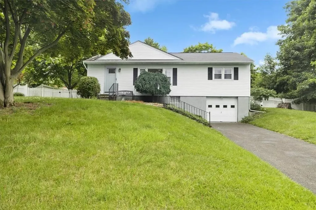4 Roan Lane Newburgh NY 12550