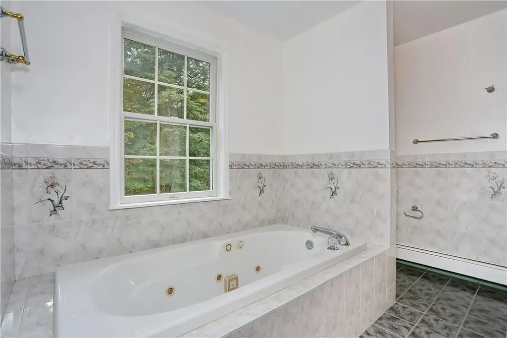 80 Old Quaker Hill Road Monroe NY 10950