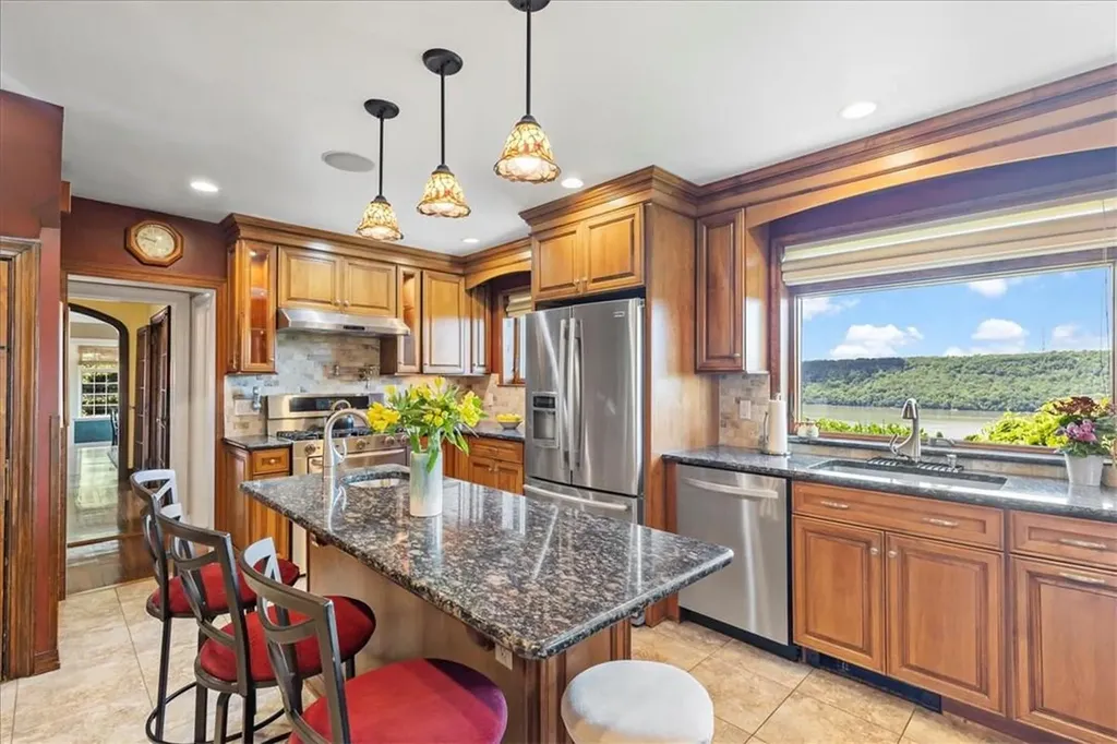 151 Hudson Terrace Yonkers NY 10701