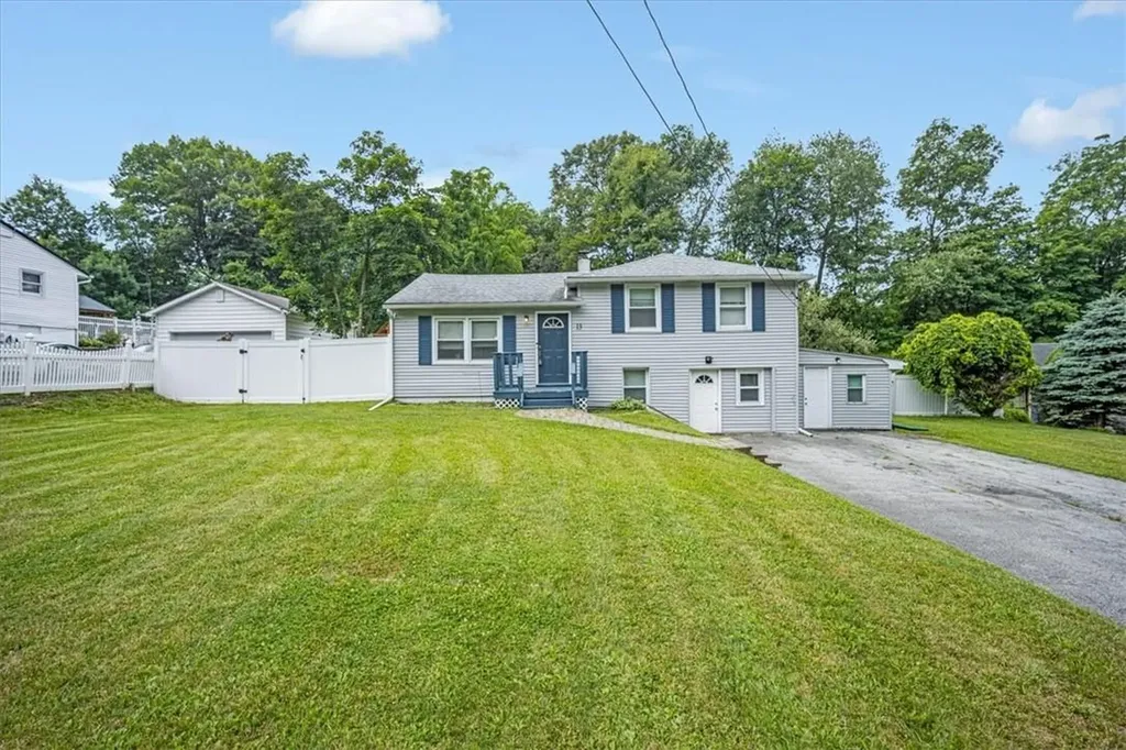 13 Ash Avenue New Windsor NY 12553
