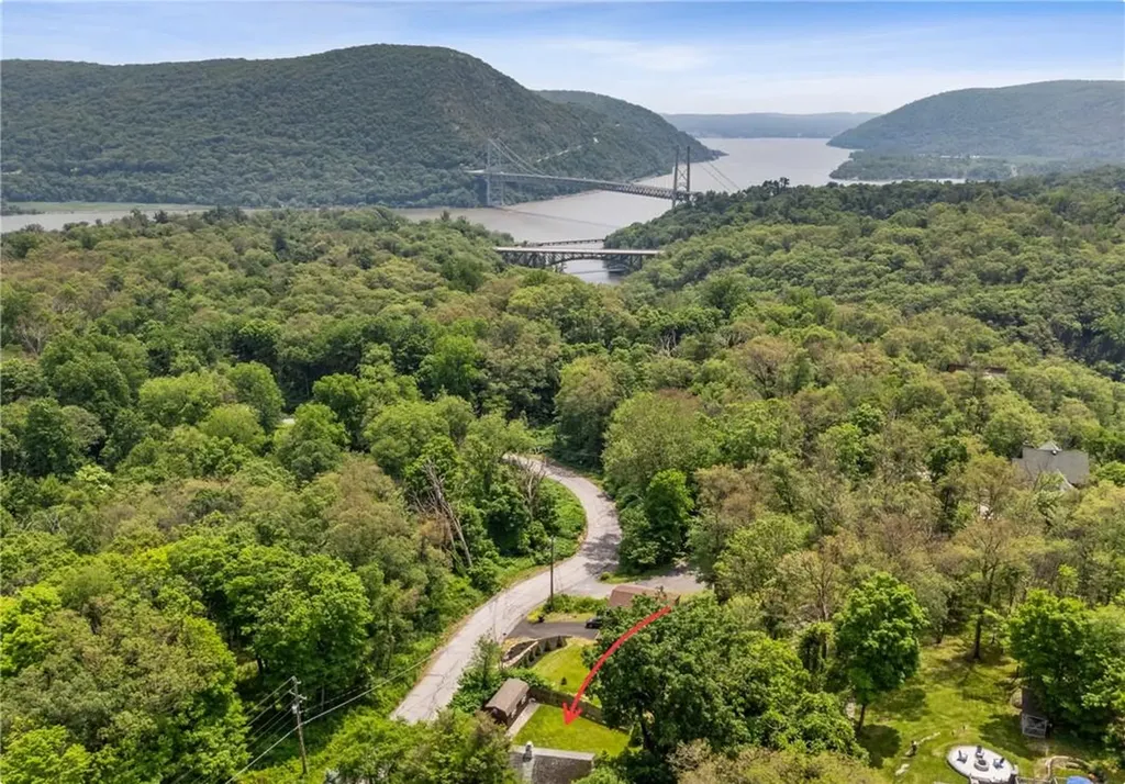 89 Mine Road Fort Montgomery NY 10922