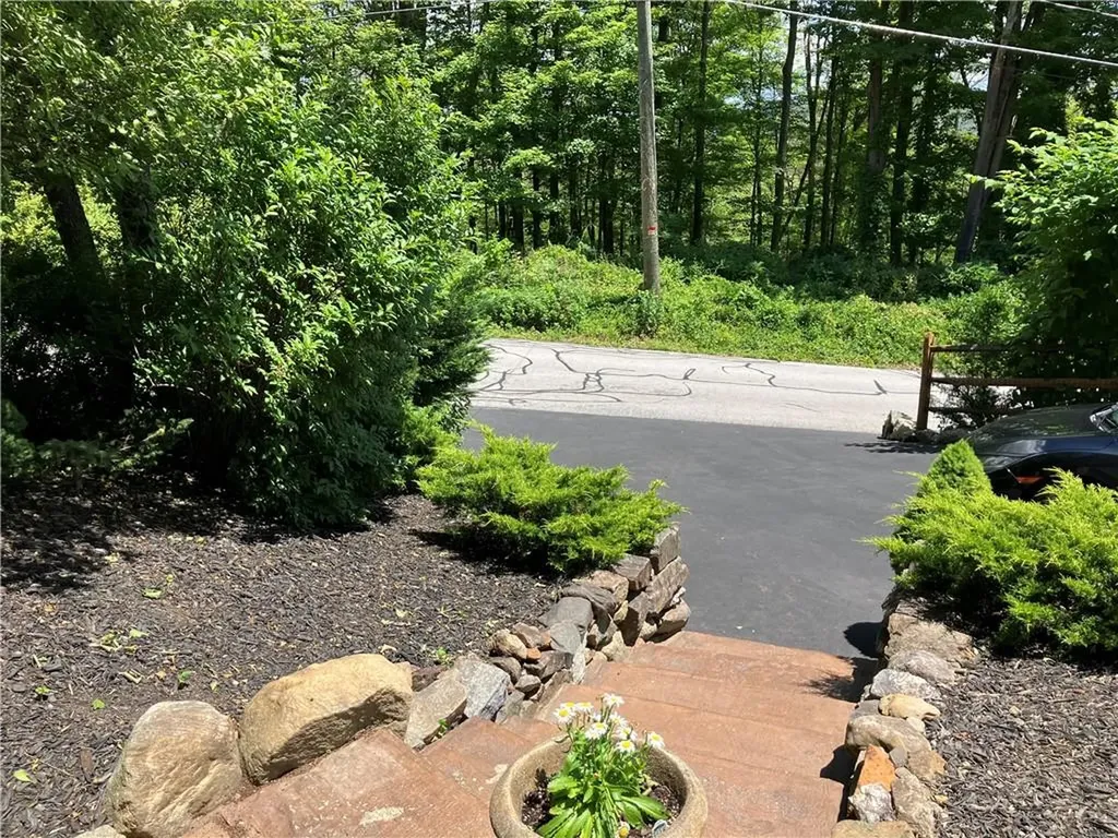 89 Mine Road Fort Montgomery NY 10922