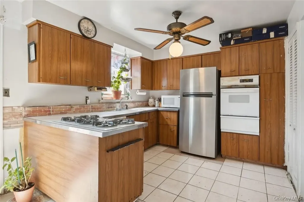 10560 Flatlands 2nd Street Brooklyn NY 11236