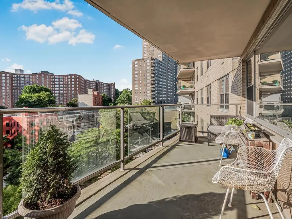 2500 Johnson Avenue Bronx NY 10463