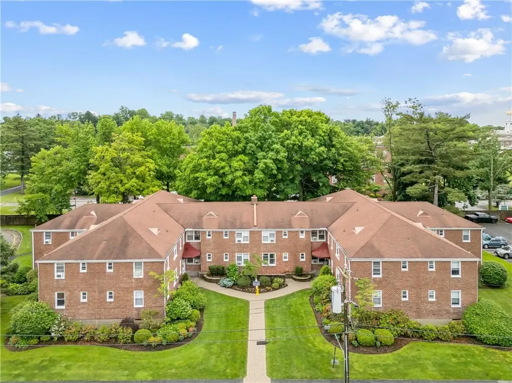 7 Bryant Crescent White Plains NY 10605