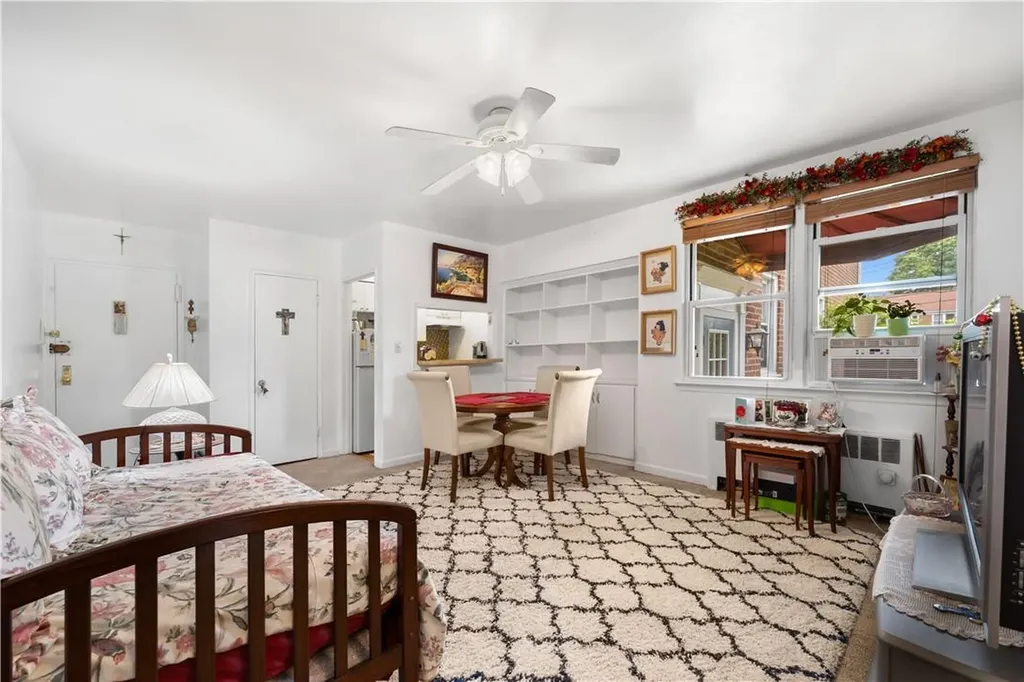 7 Bryant Crescent White Plains NY 10605