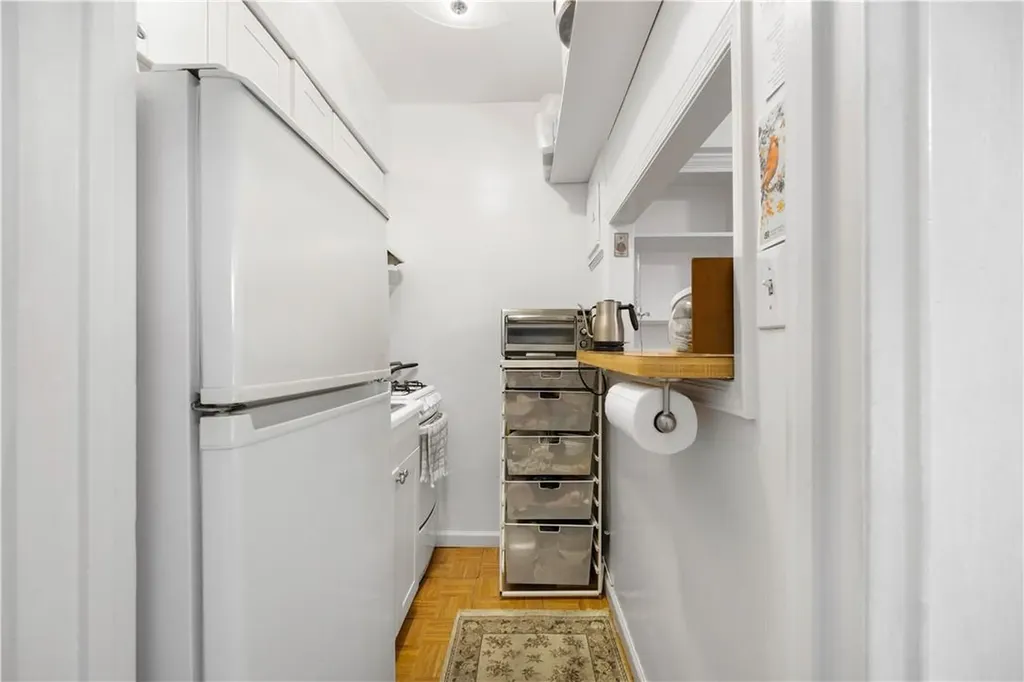 7 Bryant Crescent White Plains NY 10605