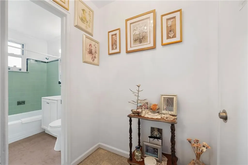 7 Bryant Crescent White Plains NY 10605