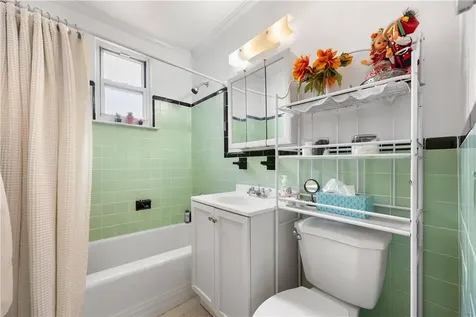 7 Bryant Crescent White Plains NY 10605