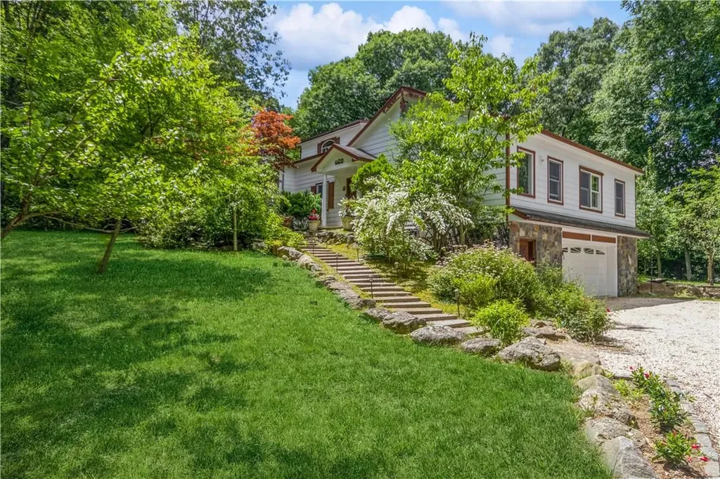 12 Branch Street Goldens Bridge NY 10526