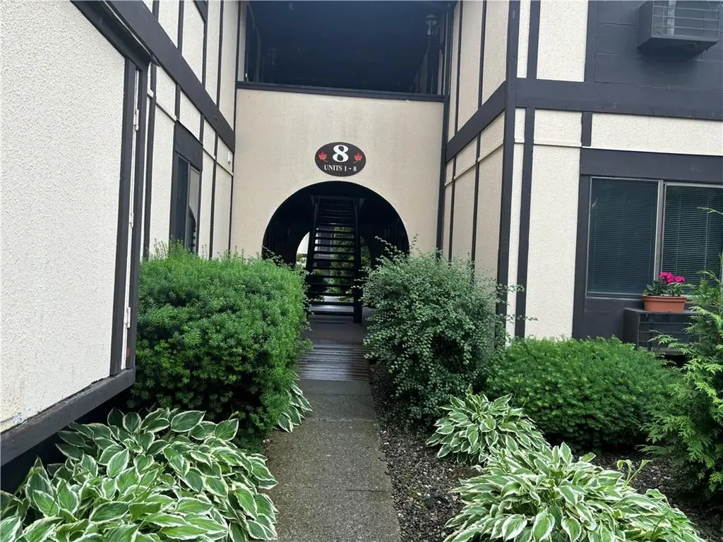 8 Loudon Drive Fishkill NY 12524