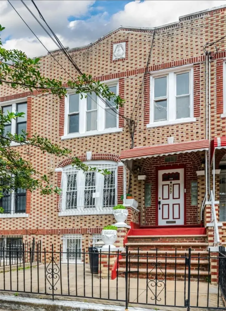 417 Hawthorne Street Brooklyn NY 11203