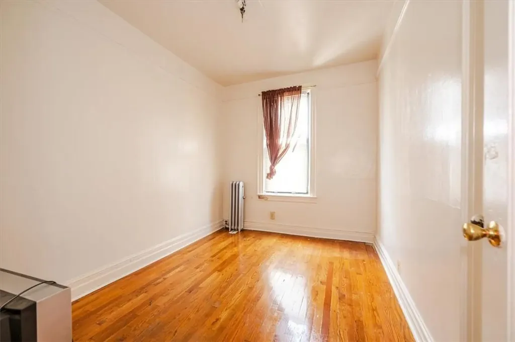 417 Hawthorne Street Brooklyn NY 11203